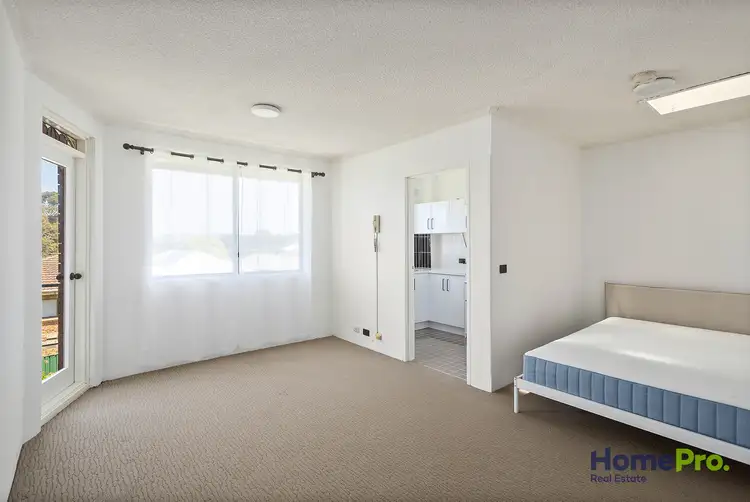 Second view of Homely studio listing, 18/142 Gladstone Avenue, Coniston NSW 2500