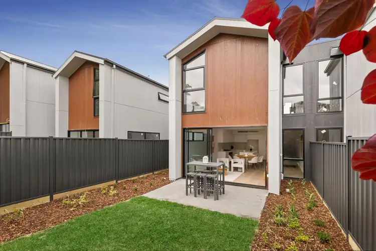 3 & 9/11 Ian Crescent, Airport West VIC 3042