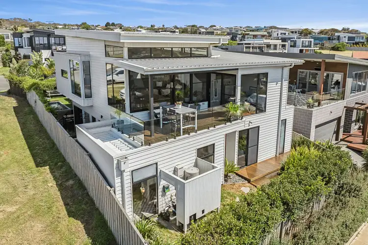 4 Pioneer Place, Torquay VIC 3228