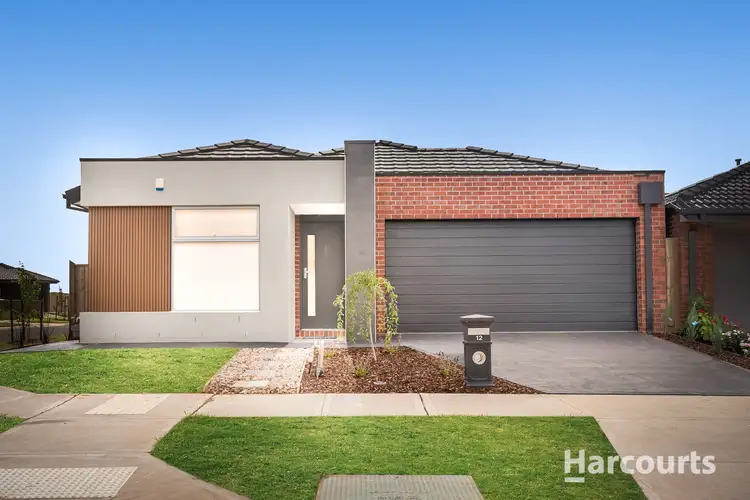 12 Mornington Crescent, Rockbank VIC 3335