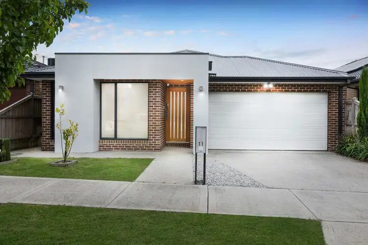 11 Turmeric Avenue, Mickleham VIC 3064