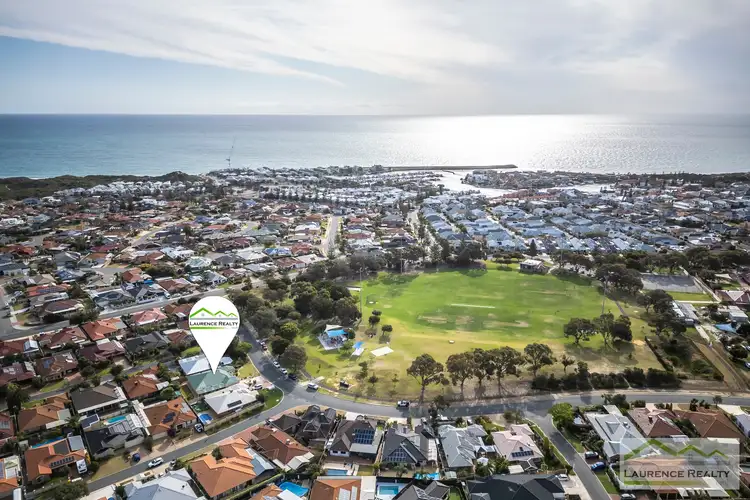 Second view of Homely house listing, 10 Abbeville Circle, Mindarie WA 6030