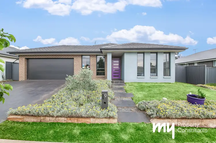 9 Tea Tree Place, Tahmoor NSW 2573