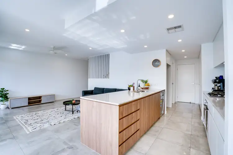 Fourth view of Homely unit listing, 22/2 Flametree Cct, Arundel QLD 4214