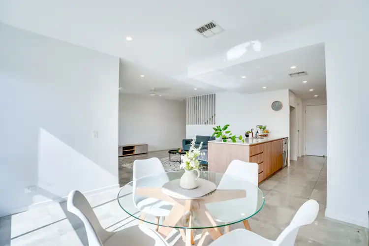 Fifth view of Homely unit listing, 22/2 Flametree Cct, Arundel QLD 4214
