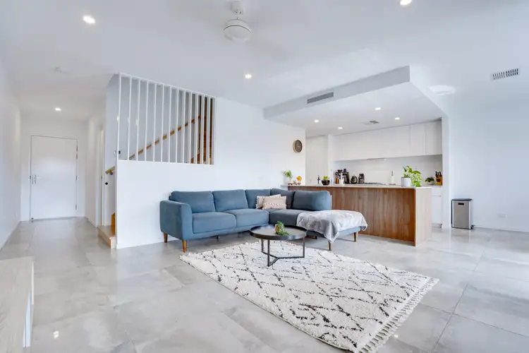 Sixth view of Homely unit listing, 22/2 Flametree Cct, Arundel QLD 4214
