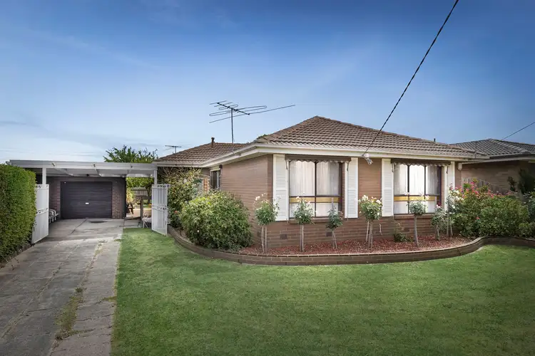 39 Prior Avenue, Gladstone Park VIC 3043