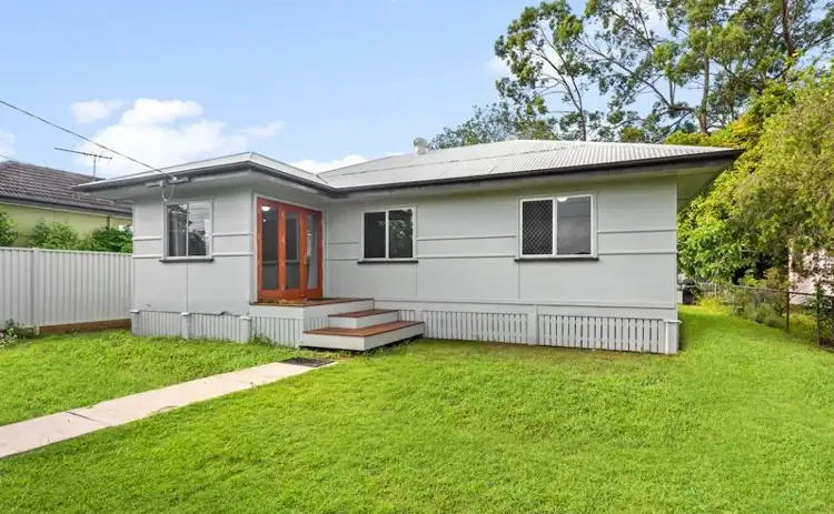 119 Hoskins Street, Sandgate QLD 4017