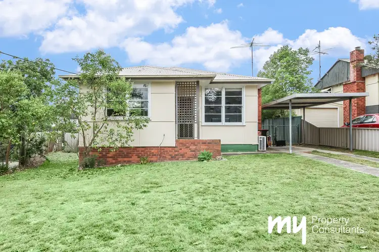 13 Burrawong Crescent, Elderslie NSW 2570