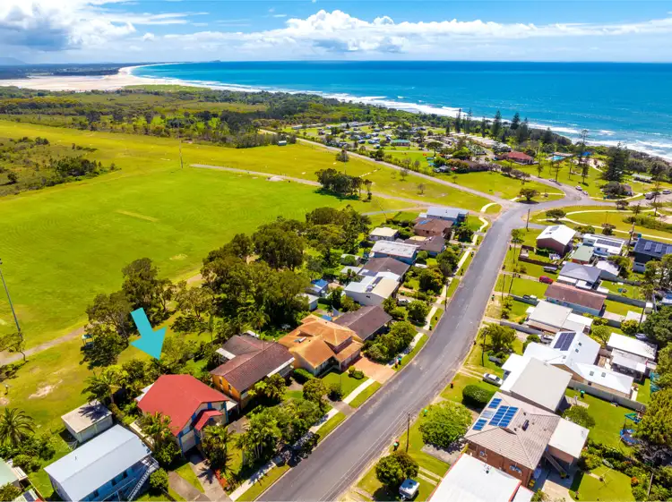 19 Old Bar Road, Old Bar NSW 2430