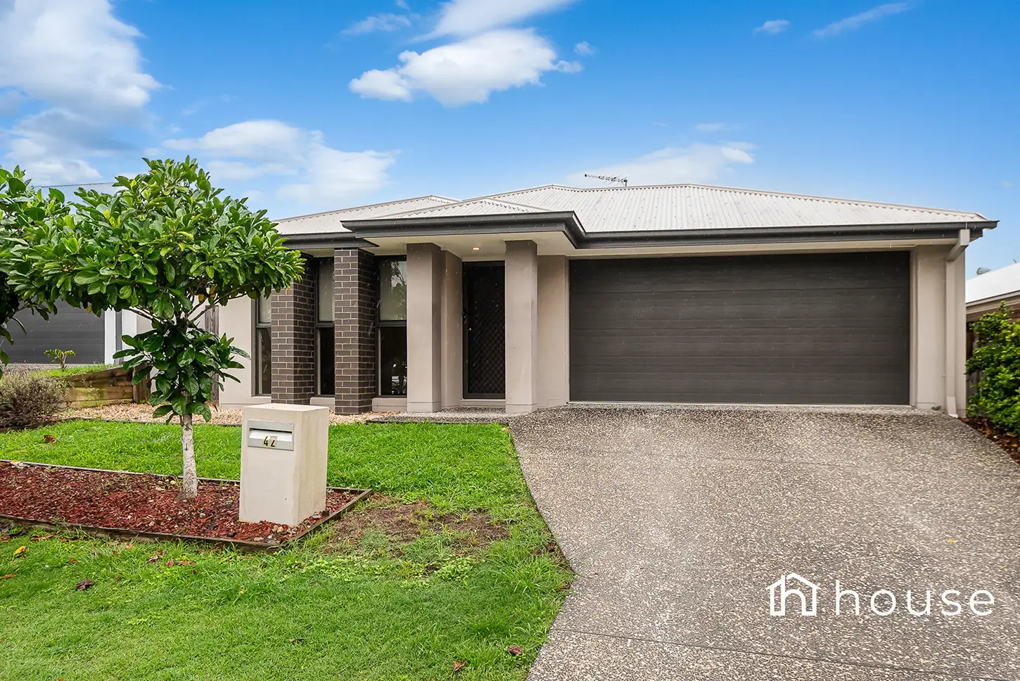 Main view of Homely house listing, 42 Munthari Drive, Berrinba QLD 4117