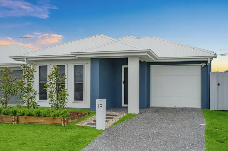 19 Snowy Crescent, Nirimba QLD 4551