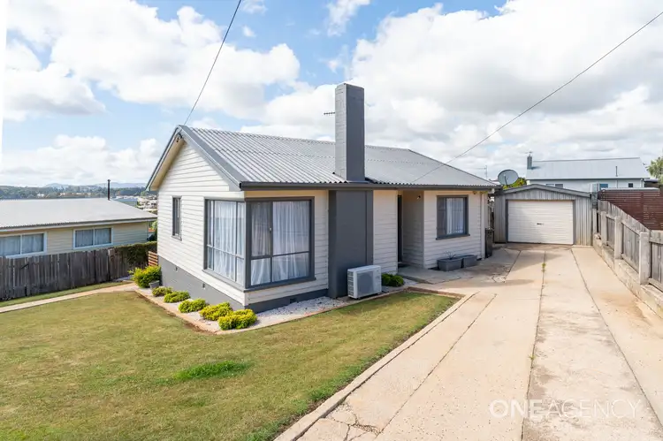 12 Woodward Avenue, Hillcrest TAS 7320