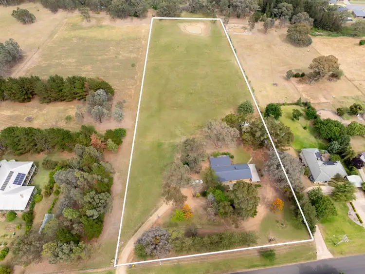 118 Willawong Street, Young NSW 2594
