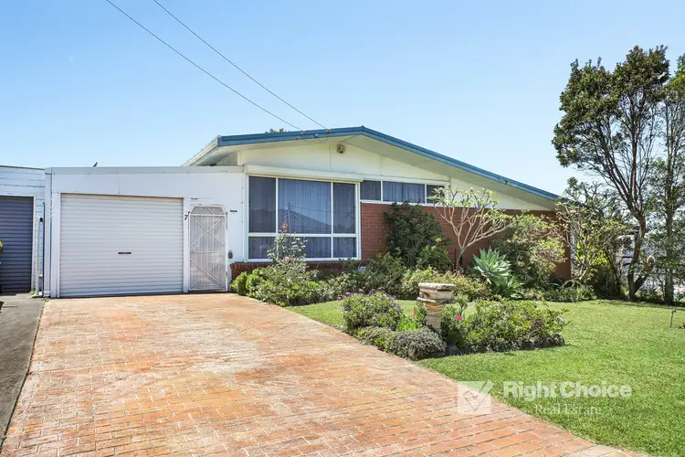 7 Elouera Crescent