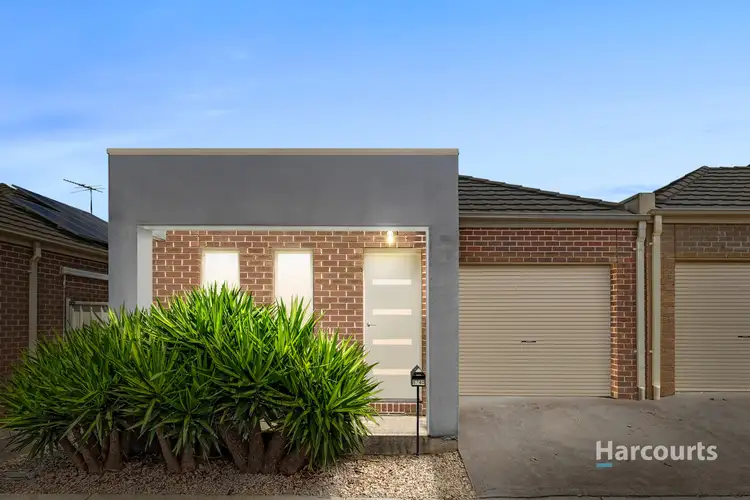 5/40 McCubbin Way, Caroline Springs VIC 3023