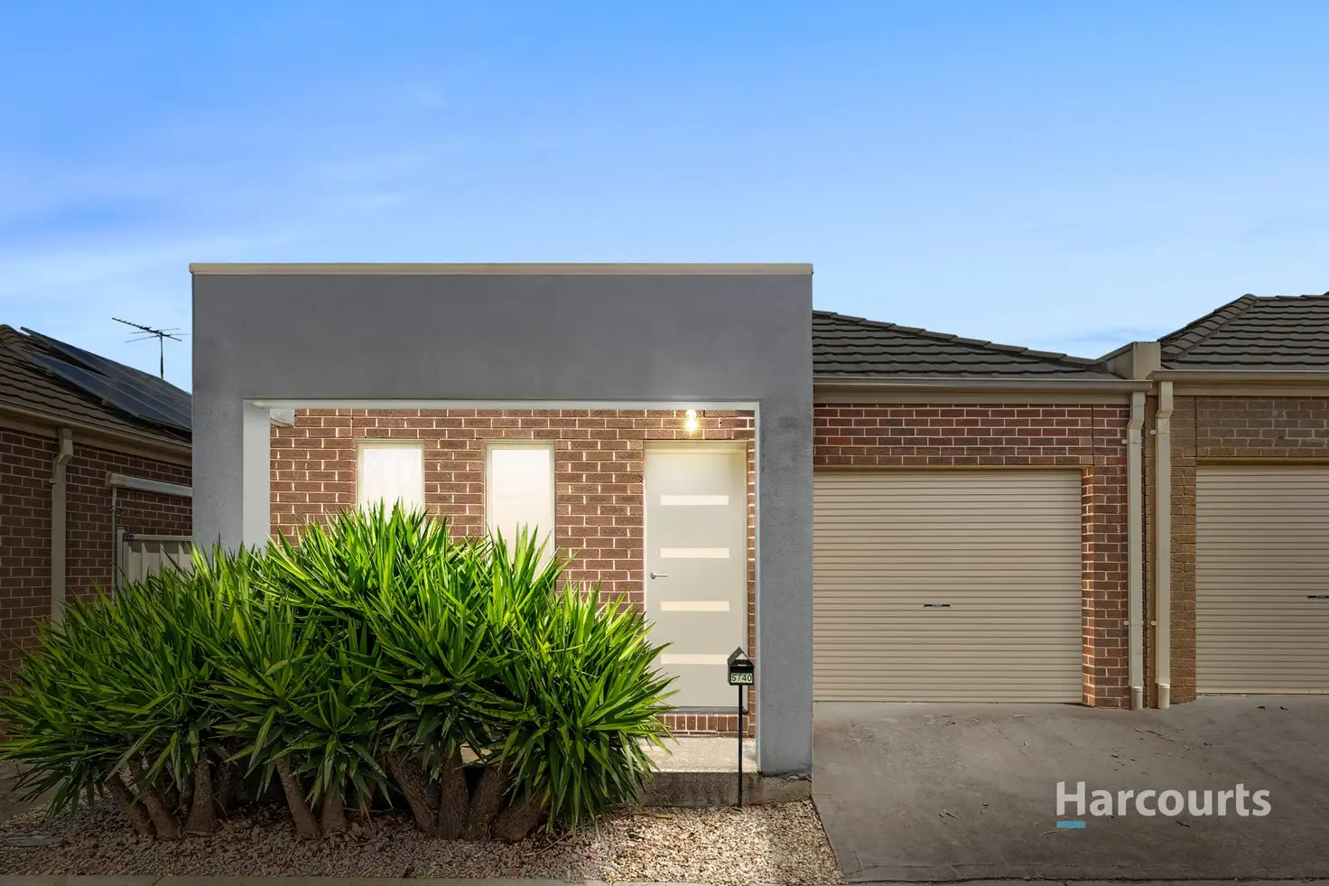 Main view of Homely unit listing, 5/40 McCubbin Way, Caroline Springs VIC 3023