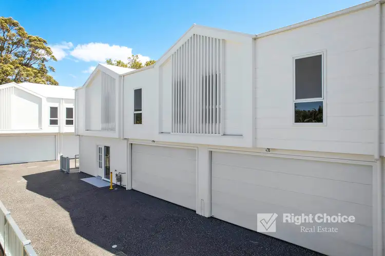 2/18 Kaylaur Crescent, Albion Park Rail NSW 2527