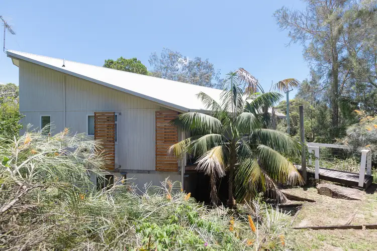 1 Bimba Street, Point Lookout QLD 4183