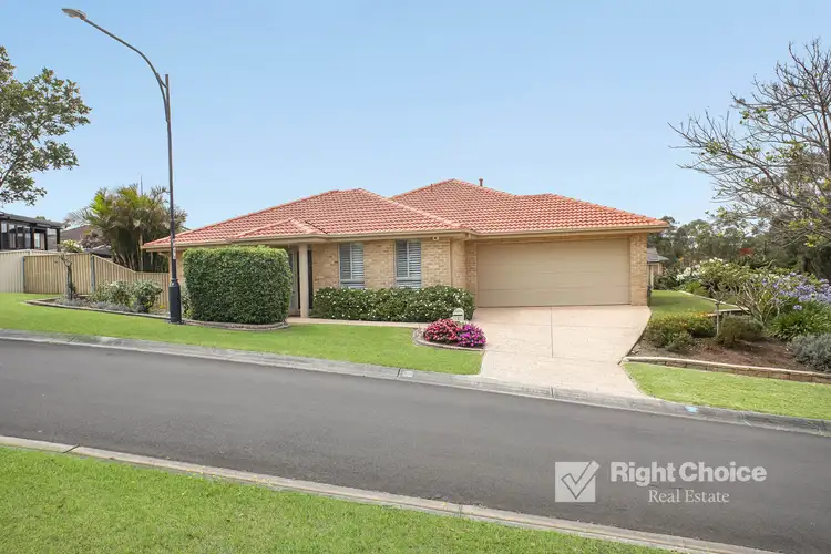 2 Larkin Crescent, Flinders NSW 2529