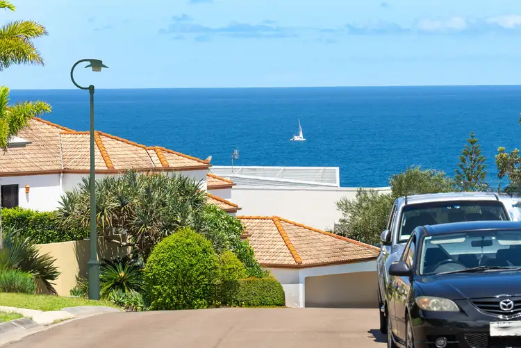 21 Captains Court, Sunrise Beach QLD 4567