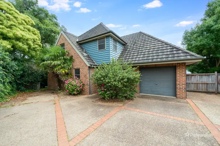 3 Carlow Close