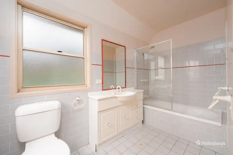 Fourth view of Homely house listing, 2/3 Carlow Close, Armidale NSW 2350