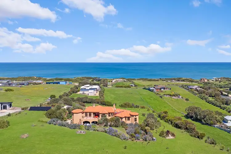22 Logans Beach Road, Warrnambool VIC 3280