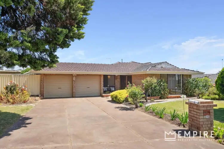 12 Lawson Place, Lake Coogee WA 6166