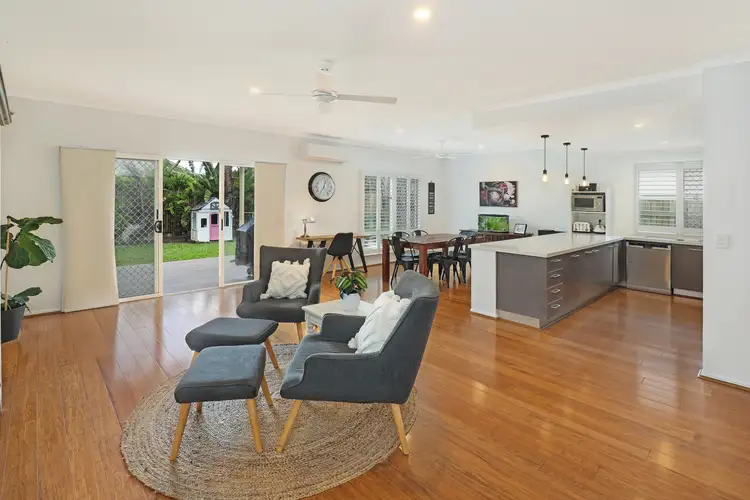 14 Sumatra Court, Kawana Island QLD 4575