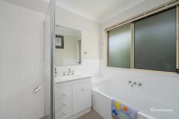 Fifth view of Homely house listing, 4 Somerville Close, Armidale NSW 2350