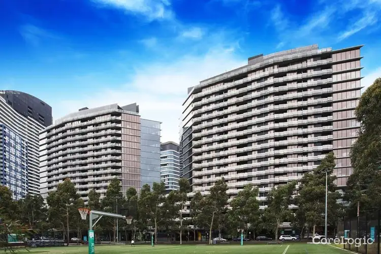100/8 Waterview Walk, Docklands VIC 3008