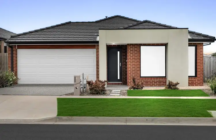 15 Fuchsia Drive, Rockbank VIC 3335