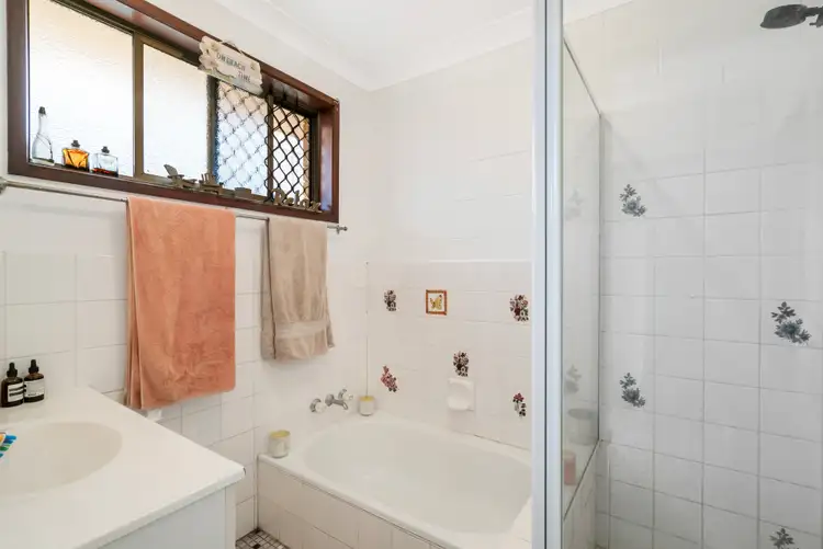 Fifth view of Homely semi-detached listing, 1/19 Leyte Avenue, Palm Beach QLD 4221