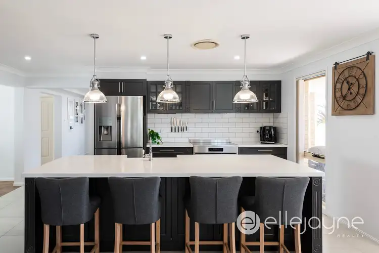 16 Bailey Street, Brightwaters NSW 2264