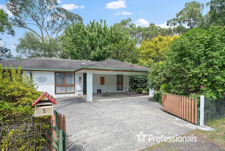1 Mimosa Avenue, Mount Evelyn VIC 3796