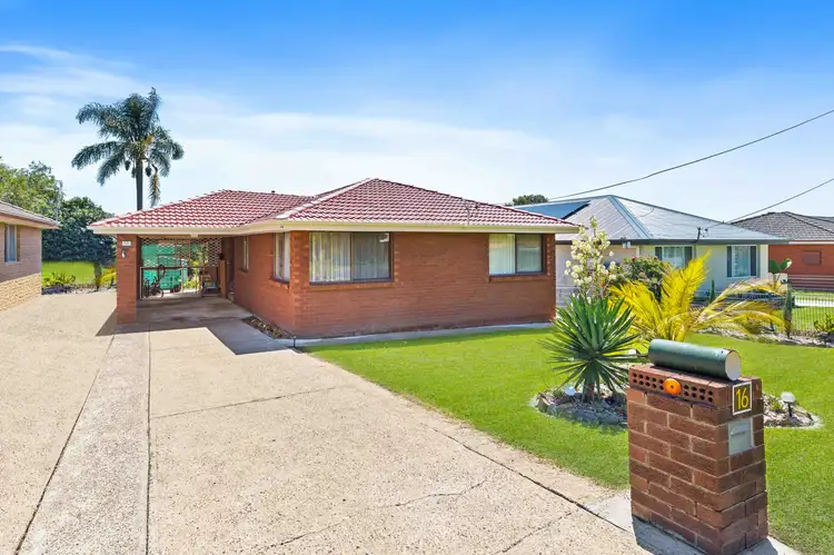 16 Queen Street, Moruya NSW 2537