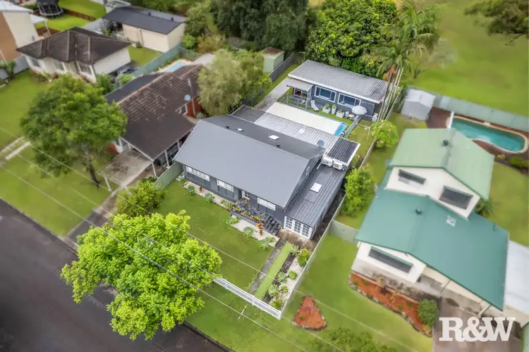22 Priestley Parade, Point Clare NSW 2250