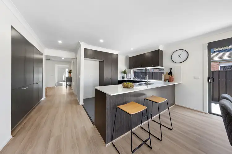 Fifth view of Homely house listing, 2 Parkfield Court, Deer Park VIC 3023