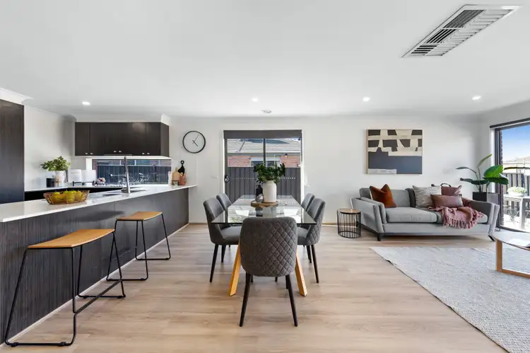 Sixth view of Homely house listing, 2 Parkfield Court, Deer Park VIC 3023