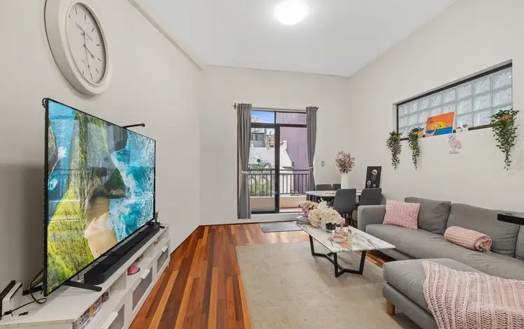 25 Kelly Street