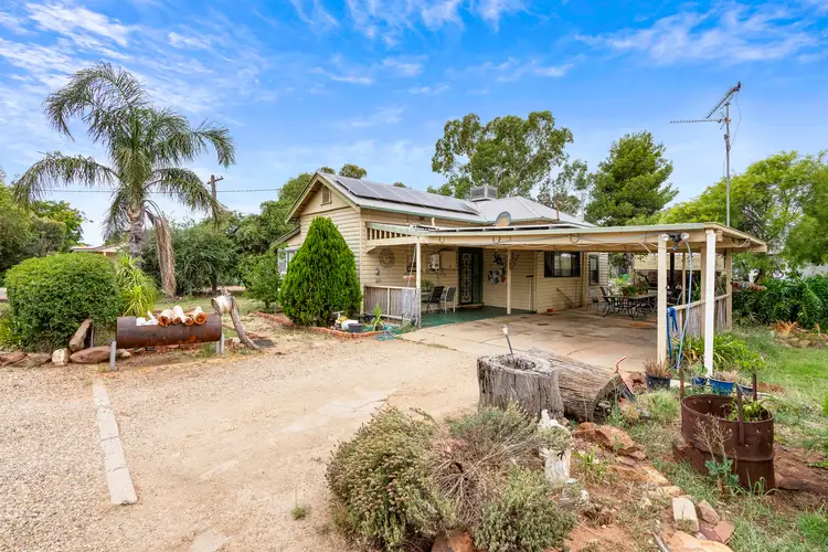 206-214 Green Street West, Lockhart NSW 2656