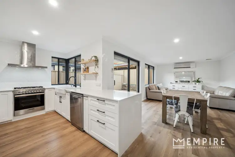 527B Rockingham Road, Lake Coogee WA 6166