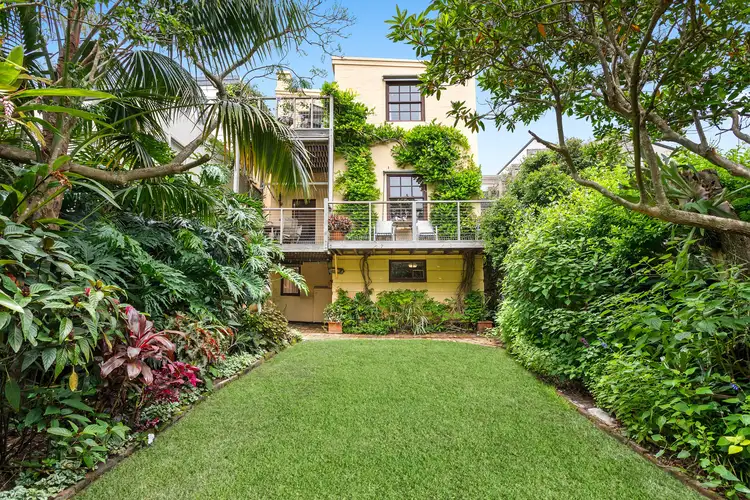 23 Leichhardt Street