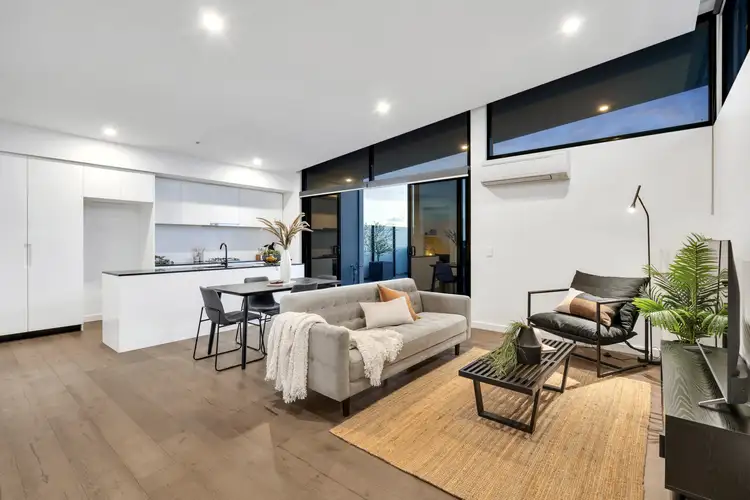302/82 Bulla Road, Strathmore VIC 3041