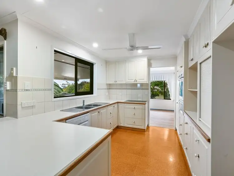 Fifth view of Homely house listing, 4 Hilltop Crescent, Blue Mountain Heights QLD 4350