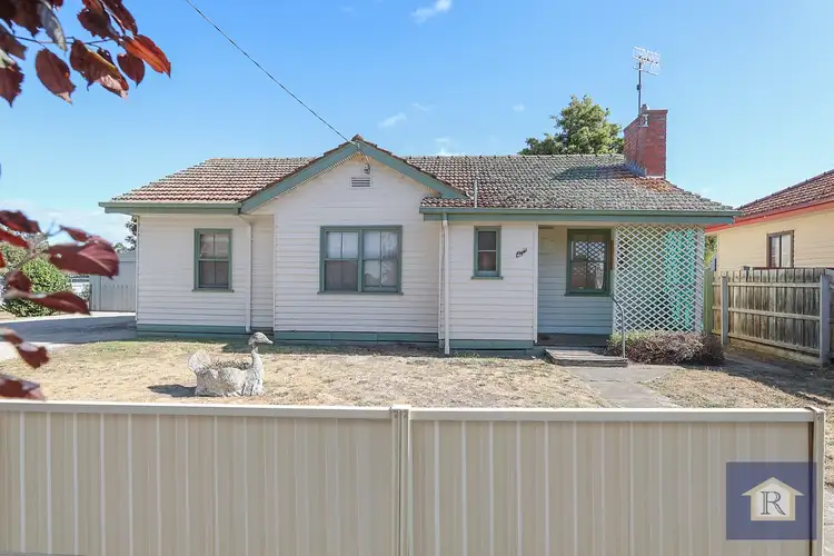 8 Johnstone Crescent, Colac VIC 3250