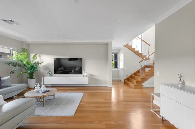 12 William Davies Drive, Figtree NSW 2525