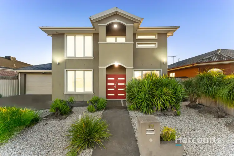 19 Chesterfield Road, Cairnlea VIC 3023