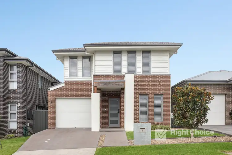 5 Pony Drive, Calderwood NSW 2527